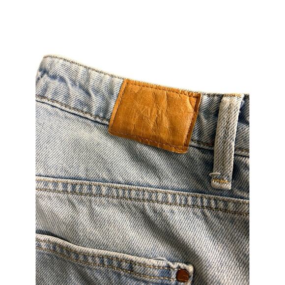 Zara Women's Distressed High Rise Straight Leg Jeans Sz 8 US Raw Hem Light Wash - Picture 5 of 7